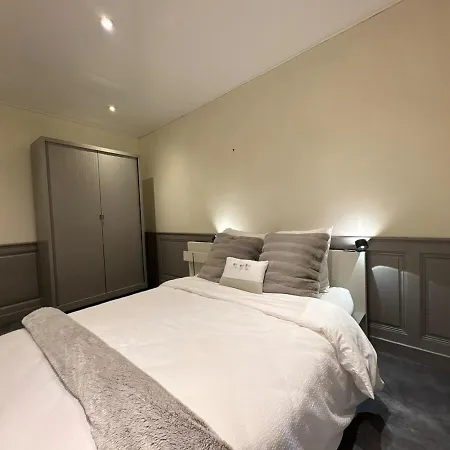 Rose De Saron Jardin Prive Plein Centre Appartement